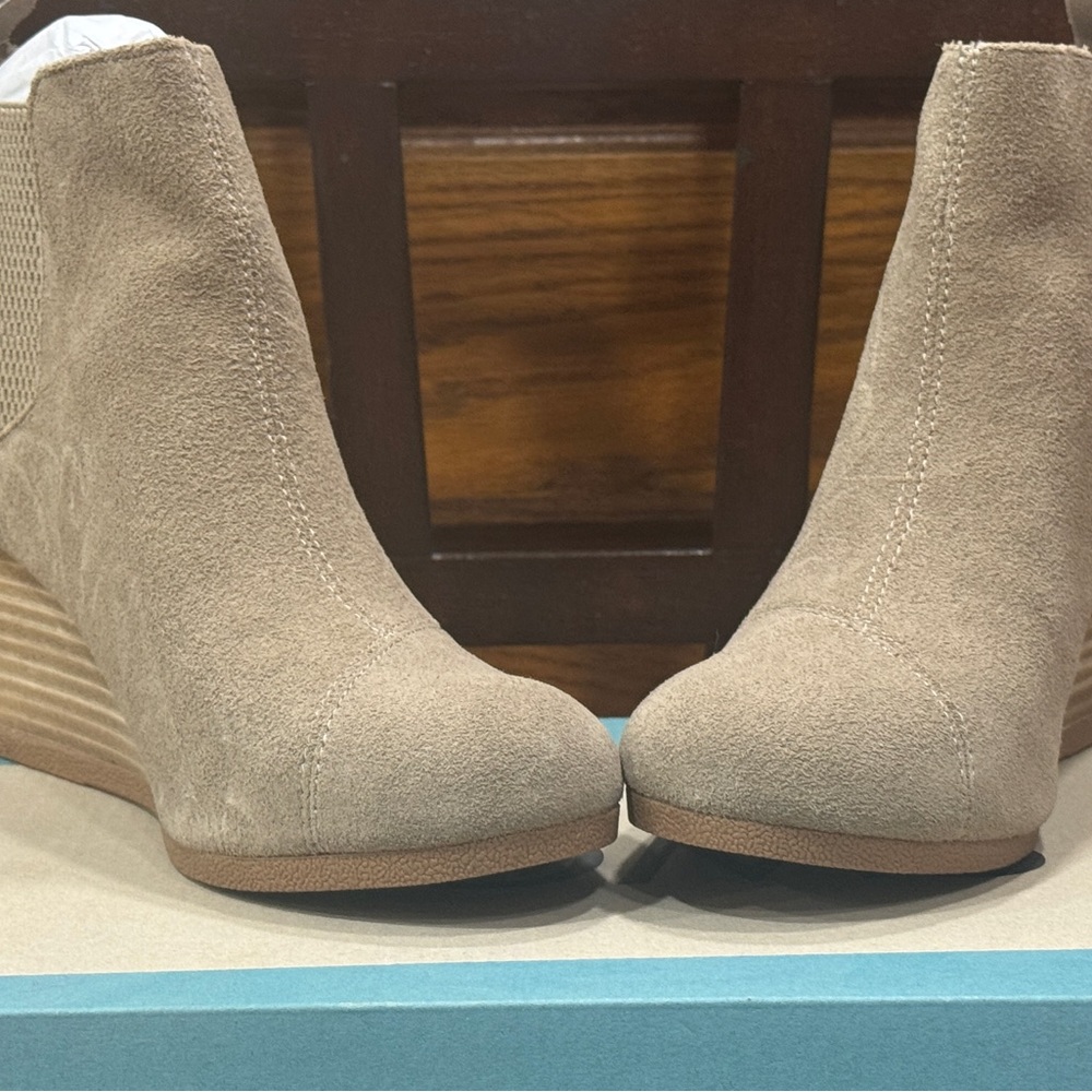 Toms Beige Suede Ankle Booties